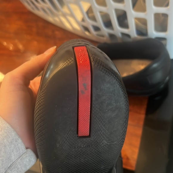 Prada shoes - Picture 3 of 3